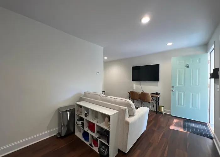 1Br Near Downtown & Mountain Goat Coffee